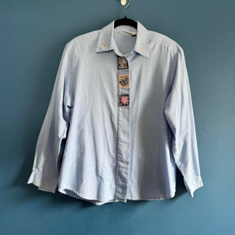 Vintage Denim Blouse Women's Size‎ Medium Koret Blue Embroidered Butterfly Retro